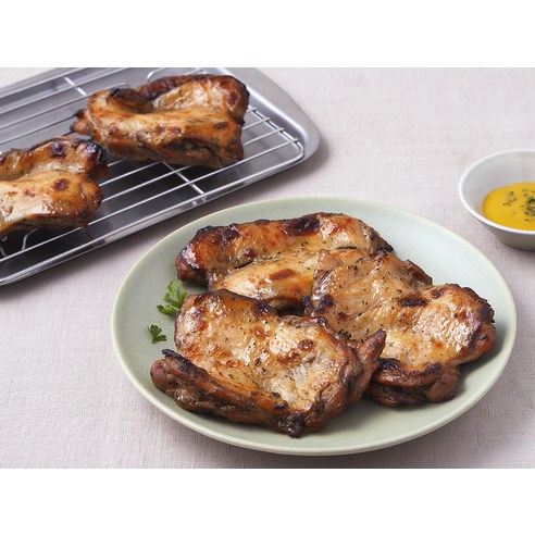 오늘 뭐 먹지? 고민 끝! 수지스 닭다리살 스테이크 하나로 맛있는 식사 해결!