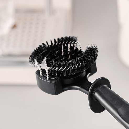 깨끗한 맛의 커피를 위한 필수 청소 도구