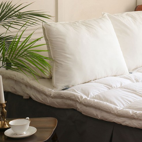 구름 위를 걷는 듯한 포근함, 세인트구스 구스 토퍼로 완성하는 꿈결 같은 숙면