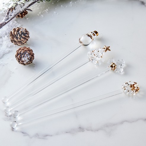 겨울밤의 황홀경을 선사하는 칵테일 시간