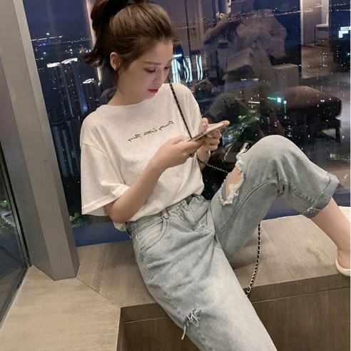 女 時尚 服裝 上衣 短袖 t卹 成年女人 成年女人 女士 女人 涼爽 夏天 夏天 夏天 夏天 夏天 夏天 涼爽的夏天 仲夏 夏天 夏天 炎熱的夏天炎熱的夏季 炎熱的夏季 夏 夫人 夫人 冷靜 冷靜 女裝 服裝 短袖T卹
