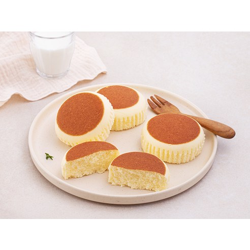 부드럽고 촉촉한 미니 치즈케이크, 간편한 간식으로 제격