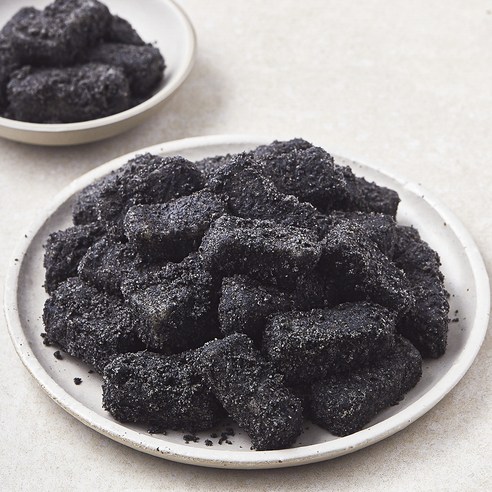 쫀득함과 고소함, 냉동 흑임자 인절미로 언제든 즐기세요!