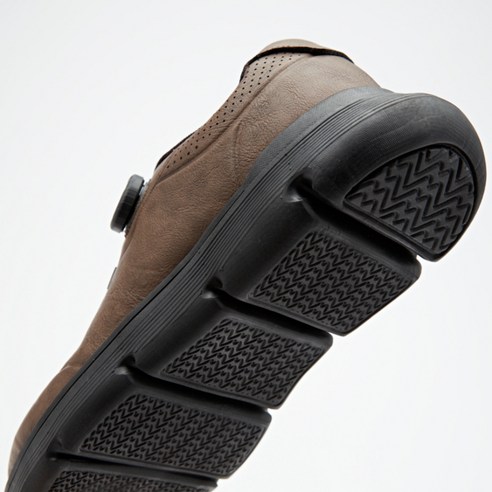 편안함과 스타일이 돋보이는 남성용 신발