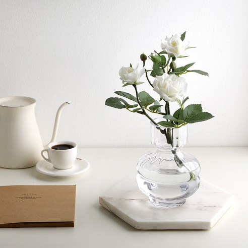 고급스러운 디자인과 다기능성을 겸비한 삼호유리 플리츠 더블 볼륨 유리화병