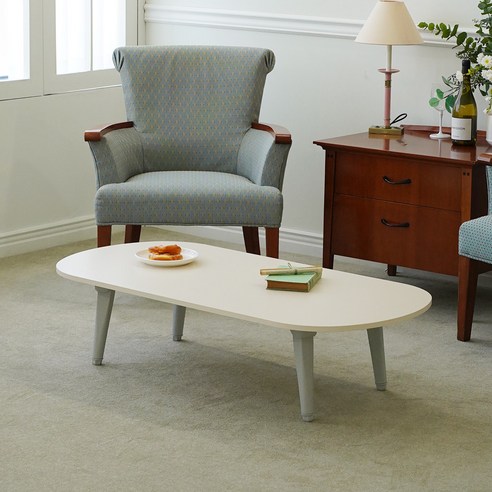 실용성과 디자인이 조화를 이루는 다용도 테이블