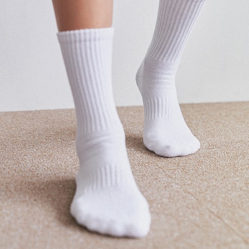 편안한 착용감과 세련된 디자인의 GGRN 여성용 스탠다드 우먼 파일 쿠션 크루 삭스