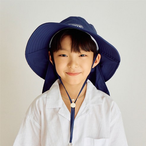강렬한 햇살 아래, 아이의 안전과 스타일을 책임지는 완벽한 선택!