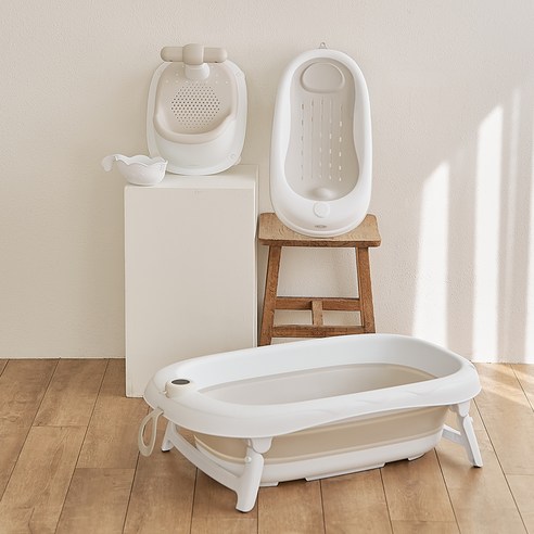 더마더 스마트 온도계 접이식 아기욕조와 함께 행복하고 안전한 아기 목욕 시간을 선물하세요.