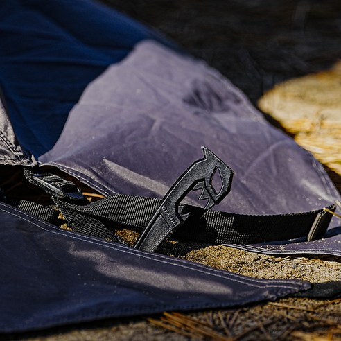 스타일에 자신감을 더하는 필수 패션 아이템, 카즈미 베놈 단조팩