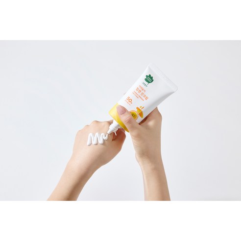 아이들의 건강한 피부를 위해 안전하고 효과적인 자외선 차단을 제공하는 그린핑거 아동용 선크림