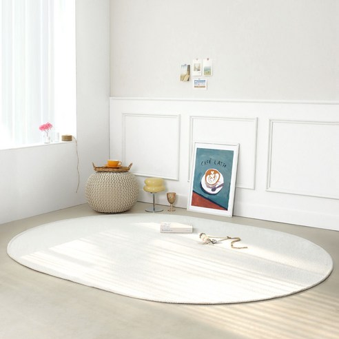 부드러운 촉감과 완벽한 디자인, 크리미 타원형 러그로 공간을 더욱 아름답게