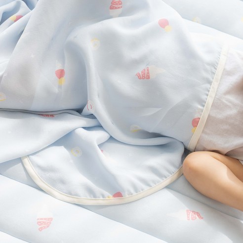 땀띠 걱정 없이 꿀잠! 롤베이비 인견 이불로 여름밤 고민 해결! 아기인견이불