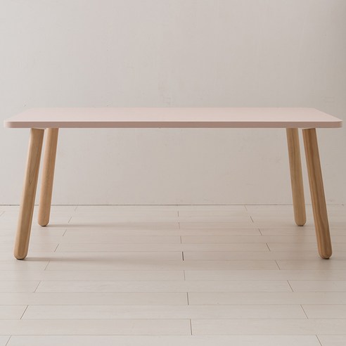 아이의 꿈을 디자인하는 공간, 리바트 꼼므 아이 책상