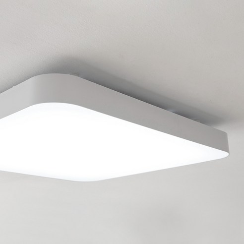 눈이 편안한 플리커프리 LED 천장등으로 밝고 건강한 집을 만드세요.