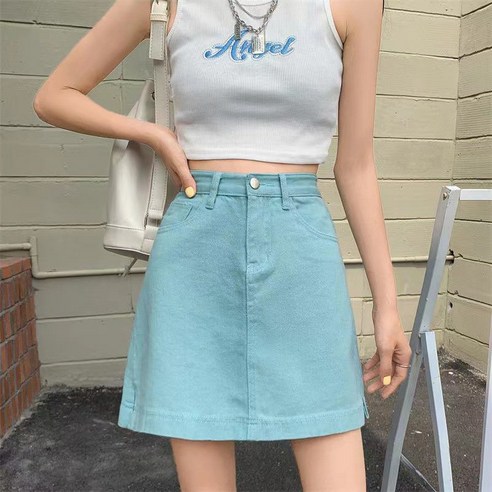 女  時尚  服裝  下裝  短褲  成年女性  成年女性  婦女  女人  淑女