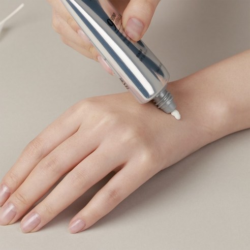 9초 만에 뽀송하게! 릴릴 나인세컨드 선크림으로 산뜻한 하루를 시작하세요.