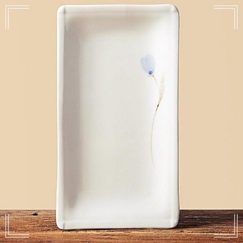 식탁에 피어나는 청초한 아름다움, 이천 도자기 청꽃 고백자 접은 생선 접시 大