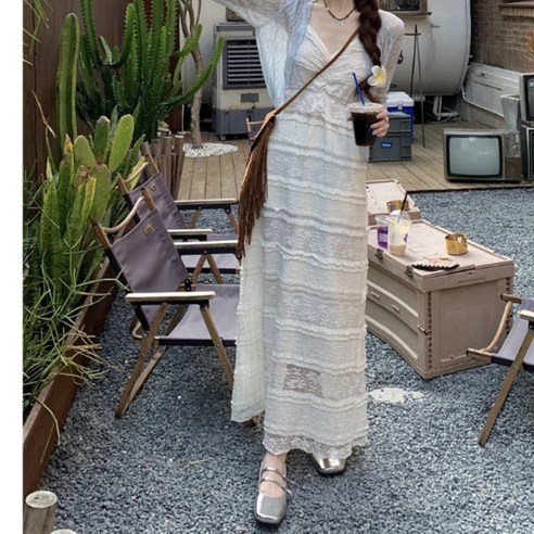 시원한 여름을 위한 스타일리시 휴양지룩