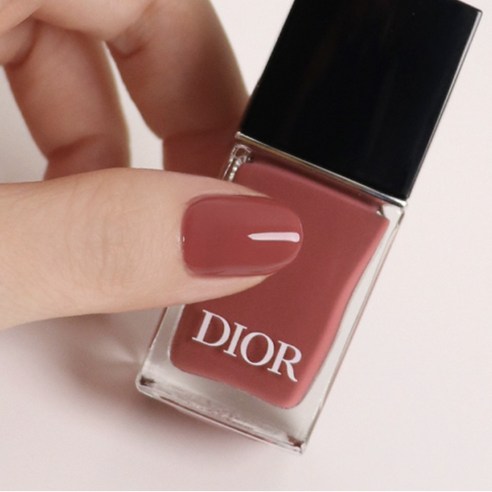 💅🏻 "내 손에도 찰떡 컬러 찾기! 올NEW 베르니 네일, 전문가가 써보니…" 디올베르니