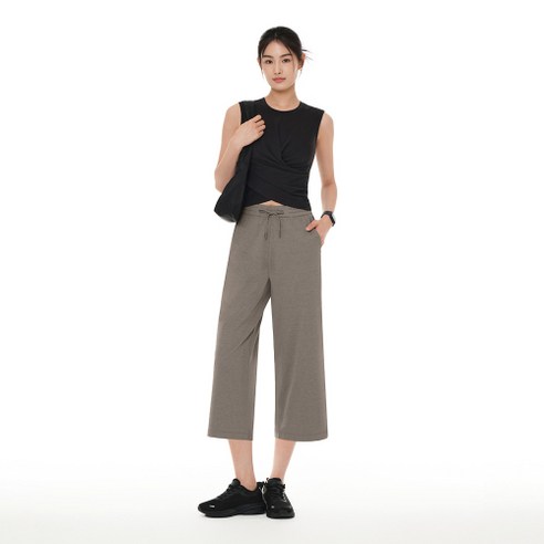 "OMG! 다리 진짜 길어 보여!" 안다르 에어리핏 와이드 크롭 팬츠, 인생핏 등극 비결? 안다르에어리핏와이드