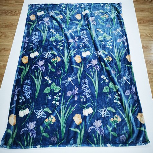 플란넬 담요 흰색 낮잠 덮개 담요 에어컨 담요 사무실 숄 담요 캐주얼 담요, 푸른 바탕의 꽃