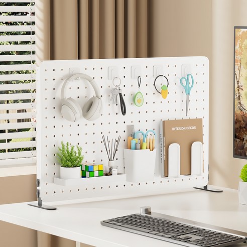 엉망진창 책상 정리, LUCKYOO 타공판 하나로 끝냈어요