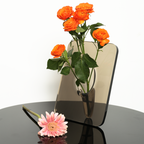 모던한 감성을 담은 인테리어 필수품