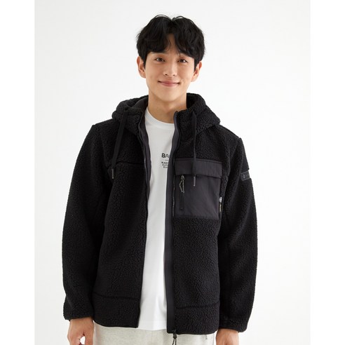 블랙야크 후리스 뽀글이 B마카롱에센셜2후드자켓은 보아 플리스 소재를 사용하여 간절기 시즌에 가볍게 착용이 가능한 후드 일체형 플리스 자켓입니다.