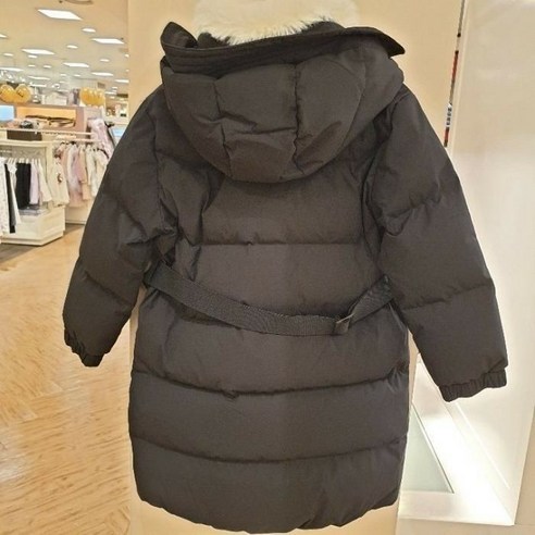 가벼운 소재와 예쁜 핏을 가진 여아 벨트롱다운점퍼