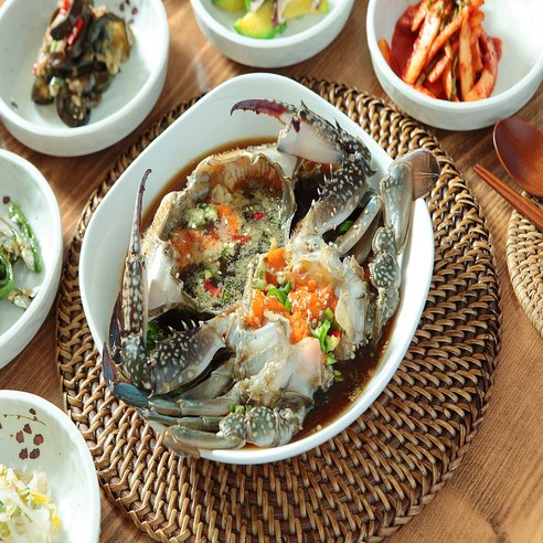 연평도에서 온 맛집의 묘미: 신선한 암꽃게와 풍부한 간장 소스