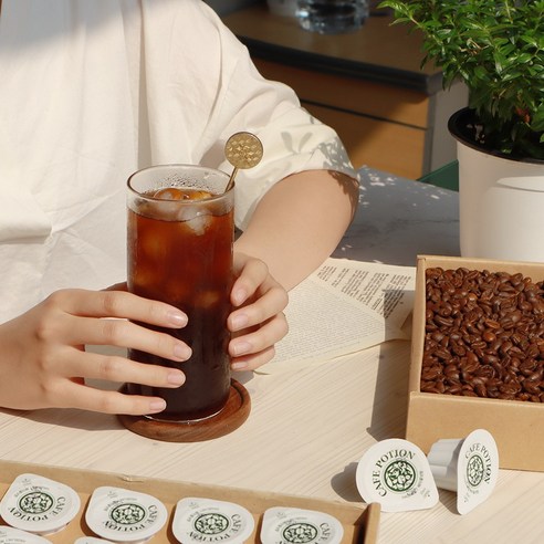 코엔에프 포션커피 아메리카노 블랙과 핵이즐넛, 풍부한 향과 맛의 포션 타입 인스턴트커피.