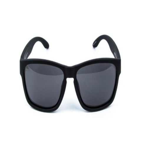 눈부심 없는 맑은 시야, 제토스 편광 선글라스로 되찾으세요.