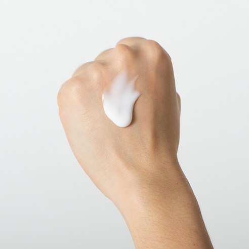 번들거림 없이 산뜻한 피부, 비바프루스 스킨로션으로 완성하세요.