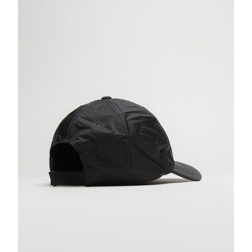 땀 걱정 없이 쾌적하게, 나이키 ACG 트레일 캡으로 러닝을 즐기세요!