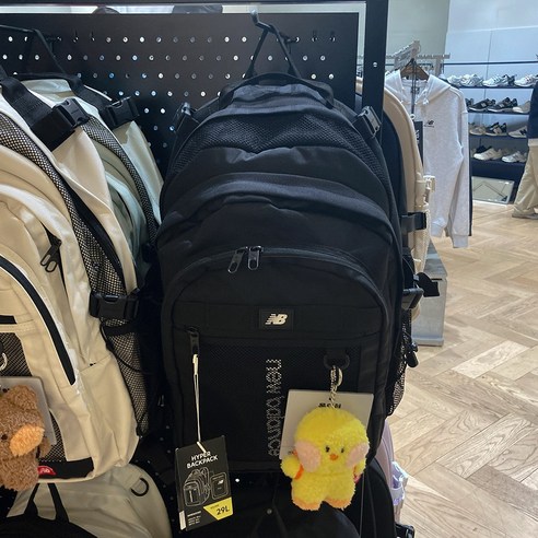 스타일과 기능성을 완벽하게 조화한 뉴발란스 하이퍼 백팩
