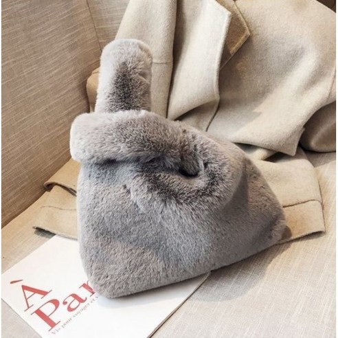 솜사탕처럼 부드럽고 실용적인 솜사탕 밍크 퍼 가방