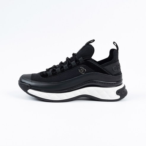 스타일과 편안함, 두 마리 토끼를 잡는 샤넬 믹스드파이버 스니커즈