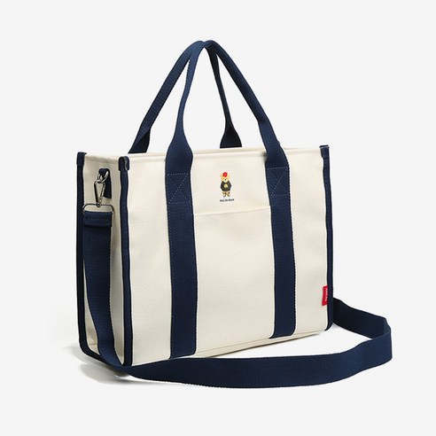 세련되고 기능적인 아리아 캔버스 토트 크로스백을 통해 스타일과 편안함을 모두 만족하세요.