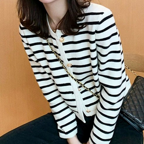 단정한 여성 단가라가디건 금장단추 가을 니트 아우터