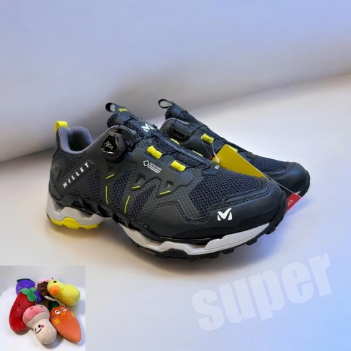 [국내매장판] 밀레 MILLET 남성 등산화 워킹화 트래킹화 ARCHSTEP VOLCANO 2 Black/Yellow + 인형