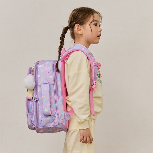 꿈과 희망을 담은 레인보우 백팩