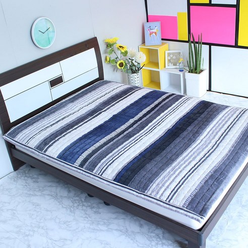 해송 침장 체르니 밍크극세사패드는 헤성침장에서 제조된 한국 제품으로, 고품질의 소재와 편안한 수면을 제공합니다.