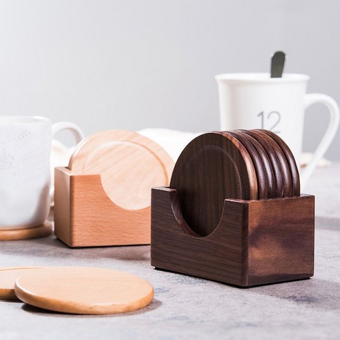 고급스러운 우드 소재로 완성된 완벽한 컵 받침