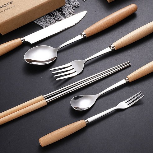 자연을 담은 우드 커트러리로 캠핑 감성을 더하세요