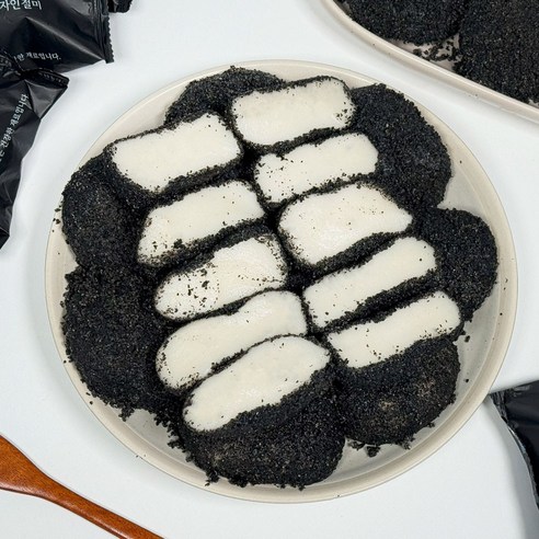 고소함이 입안 가득, 명가삼대떡집 흑임자 인절미의 깊은 풍미