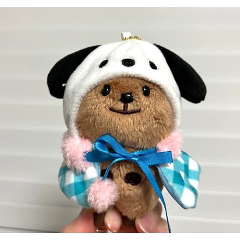 산리오 인형의 매력을 더하는 귀여운 코스튬 케이프