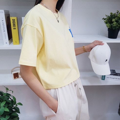 여름에 어울리는 루즈핏 티셔츠