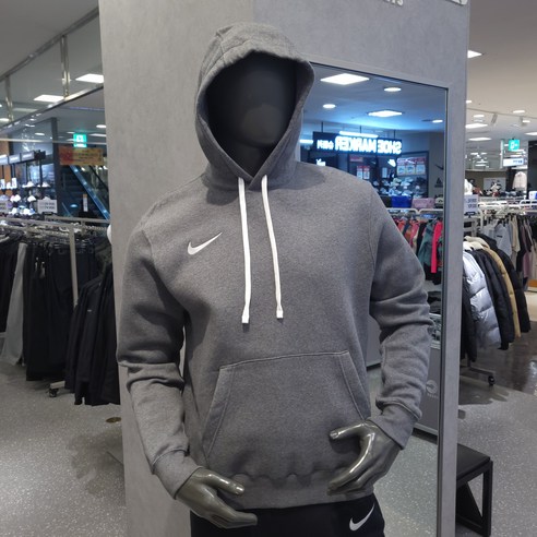 부드러운 소재와 기모 안감으로 겨울에도 보온성을 제공하는 나이키 NIKE 파크 20 스우시 후드 티셔츠