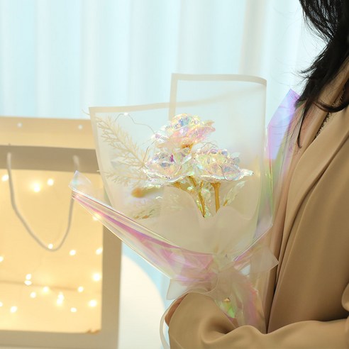 홀로그램 마법으로 빛나는 이플린 LED 홀로그램 장미 꽃다발